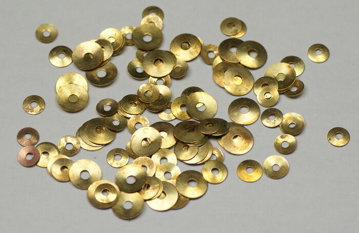 100 BRASS WASHERS wall clocks round hole clockmakers movements parts repairs new