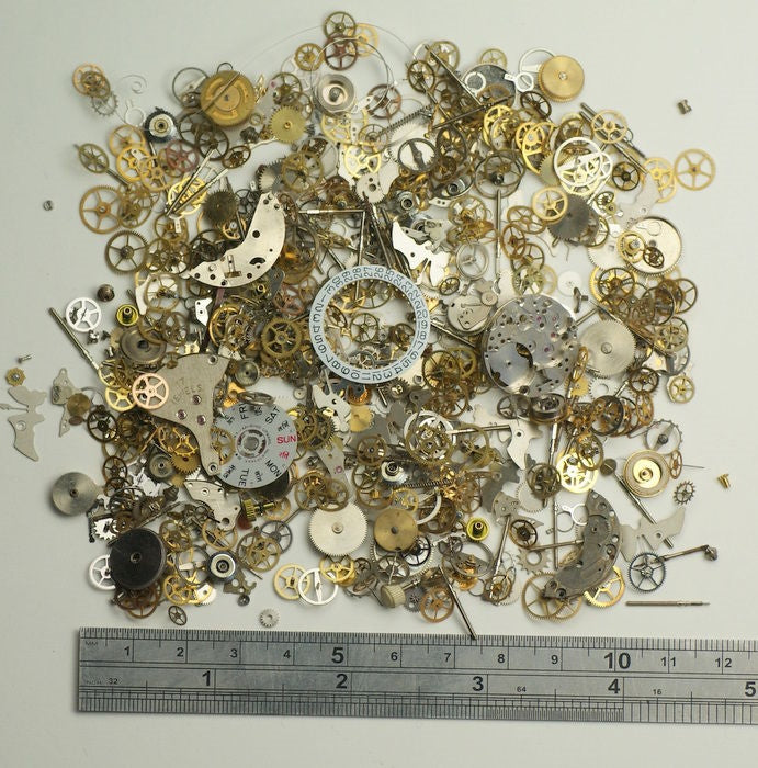 30g Watch parts JEWELLERY MAKING STEAMPUNK ALTERED ART CRAFTS CYBERPUNK cogs