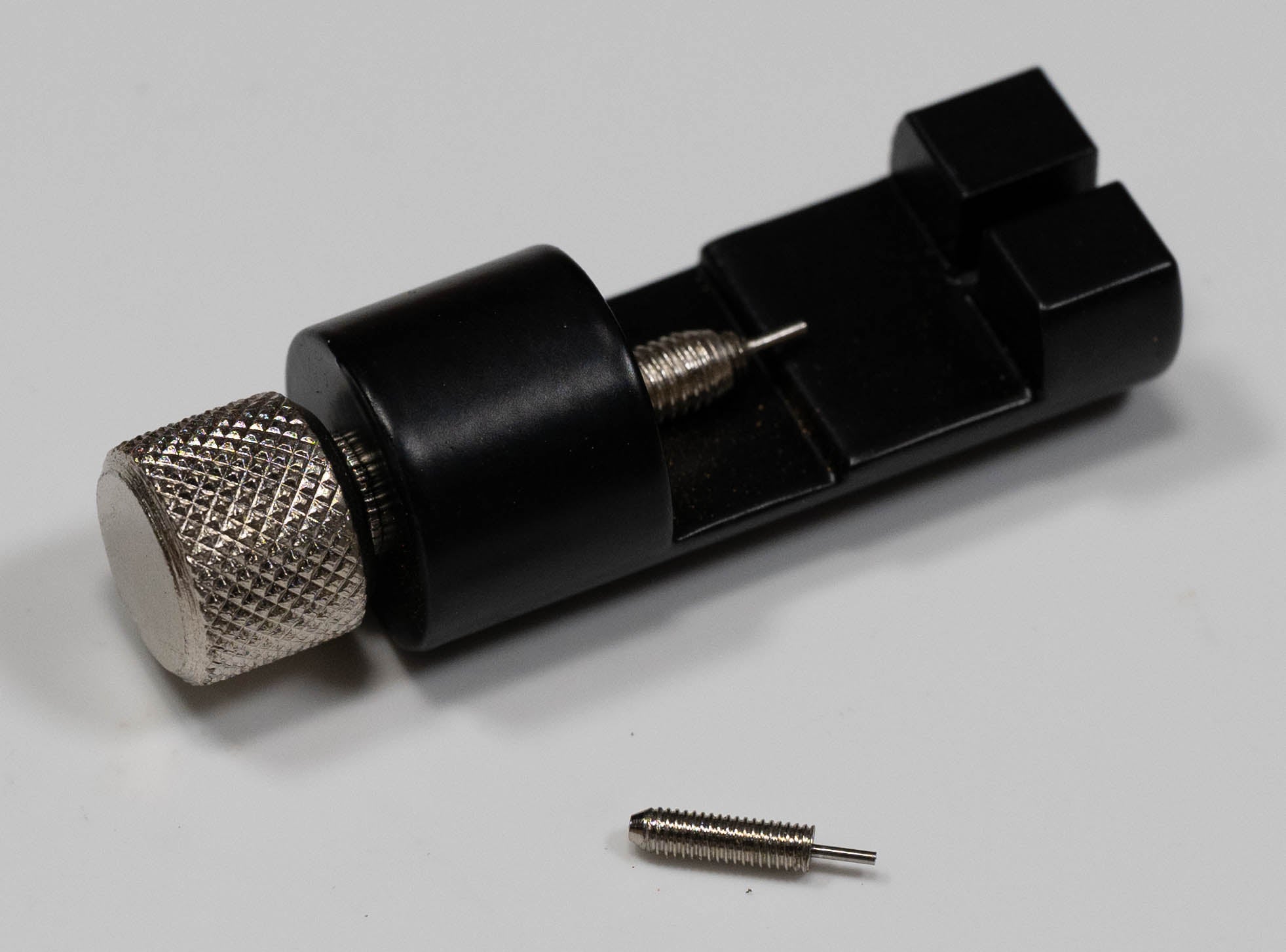 Metal Watch Band Tool Bracelet Swiss Link Remover Adjuster Spare Pin Repair Kit