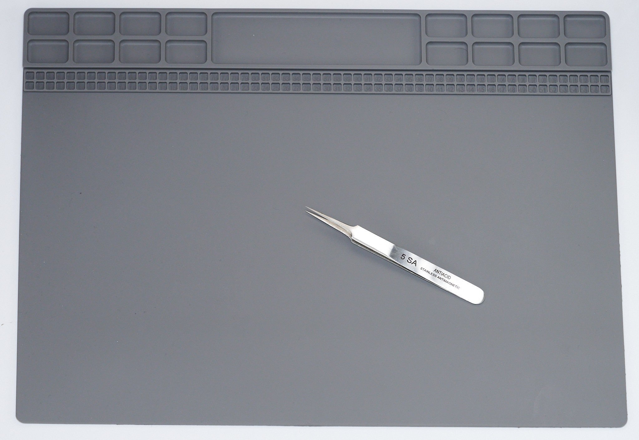 Pro Watchmaker Silicone Rubber Bench Mat Non Slip Watch Movement Assembly Repair